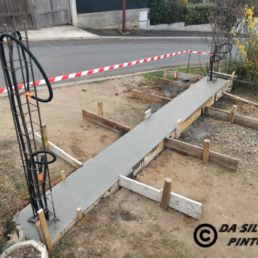 Ludovic Da Silva Pinto - extension maçonnée -béton cellulaire - une chape - Maçonnerie traditionnelle -Coulage fondation - murs porteurs - hourdage - jointage - les fouilles - paroi de coffrage - couche de mortier - mortier -Coulage des longrines - trémie -décoffrage - parpaing - montage à la baguette - coffrage -ciment - L’etayage - construction d'un mur - enrobage - chaînage -chaux -pose de grillage - dallage - structure en acier - armature - enduit - pose de clôture - finition taloché - Maçonnerie - cloison - corniche - aménagement extérieur - rénovation - artisan - maçon - travaux - travaux d'extérieurs - béton - terrasse - chantier - maçon Auvergne - Artisan maçon à Bournoncle-Saint-Pierre - maçon haute-loire - maçon puy-de-dôme - jointayage -aménagement gravier