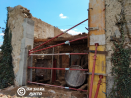 Ludovic Da Silva Pinto - extension maçonnée -béton cellulaire - une chape - Maçonnerie traditionnelle -Coulage fondation - murs porteurs - hourdage - jointage - les fouilles - paroi de coffrage - couche de mortier - mortier -Coulage des longrines - trémie -décoffrage - parpaing - montage à la baguette - coffrage -ciment - L’etayage - construction d'un mur - enrobage - chaînage -chaux -pose de grillage - dallage - structure en acier - armature - enduit - pose de clôture - finition taloché - Maçonnerie - cloison - corniche - aménagement extérieur - rénovation - artisan - maçon - travaux - travaux d'extérieurs - béton - terrasse - chantier - maçon Auvergne - Artisan maçon à Bournoncle-Saint-Pierre - maçon haute-loire - maçon puy-de-dôme - jointayage -aménagement gravier